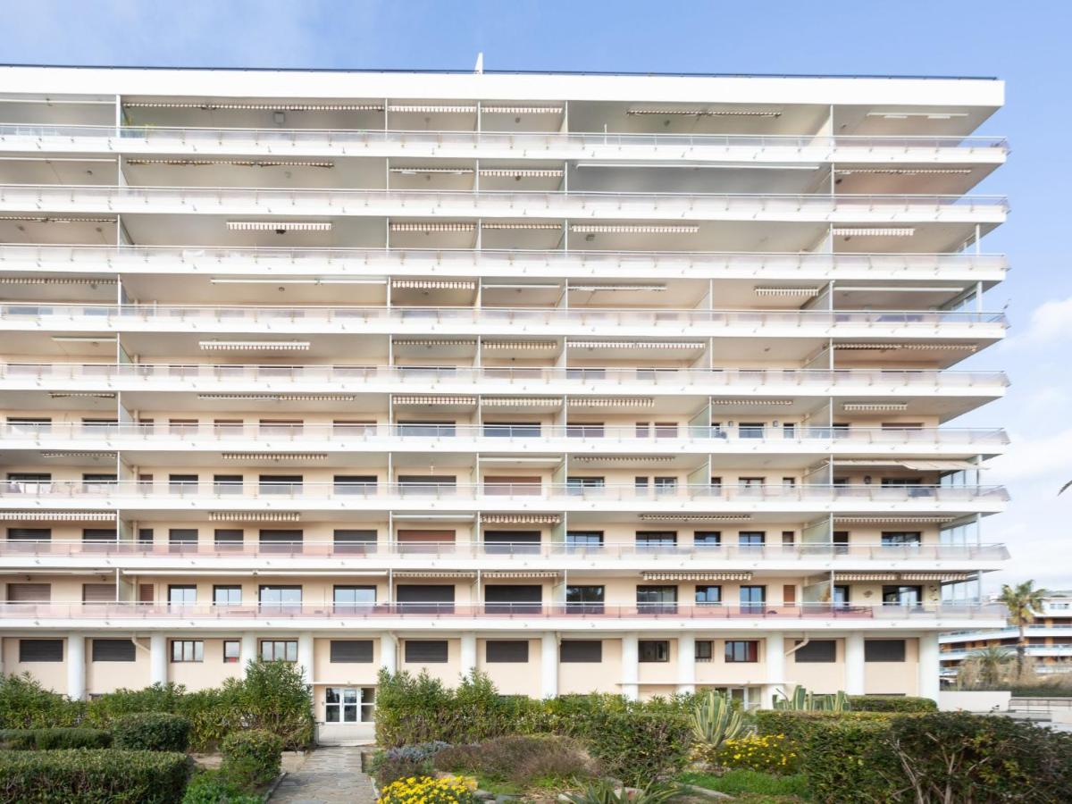 Studio Le Grand Large-2 By Interhome Le Lavandou Exterior photo